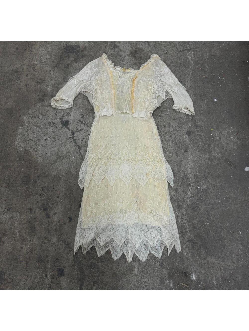 Antique Edwardian Lace Tea Dress / Bridal Wedding
